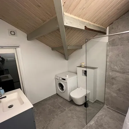 Iskra - 900m From The Sea By Interhome Vakantiehuis *